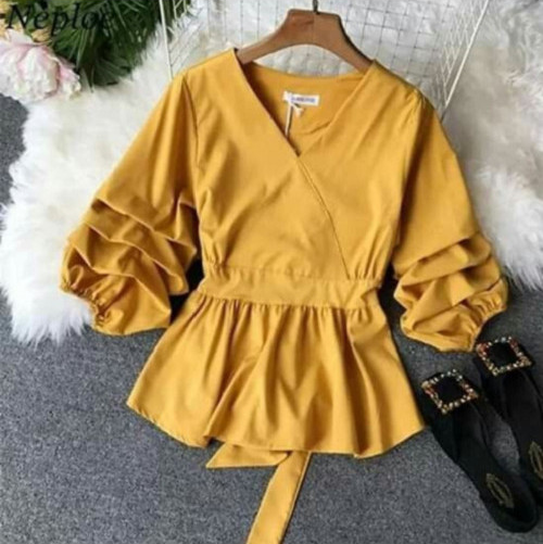 Áo kiểu nữ cổ tim tay bồng xếp ly lạ mắt