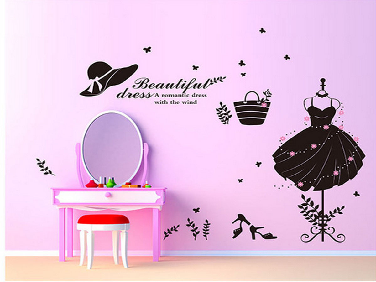 decal dán tường bộ váy đen