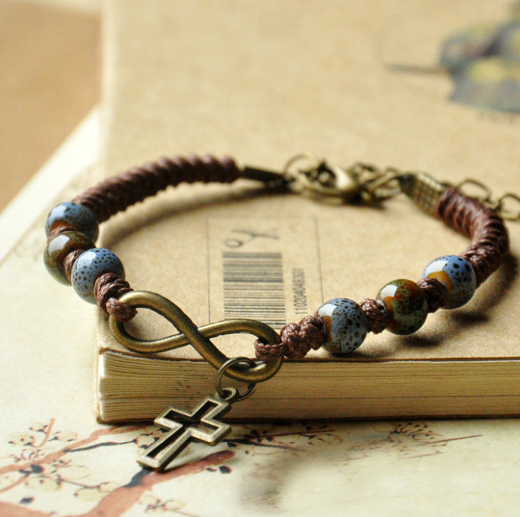 Vòng tay gốm dân gian dễ thương mix cây thánh giá VGOM43