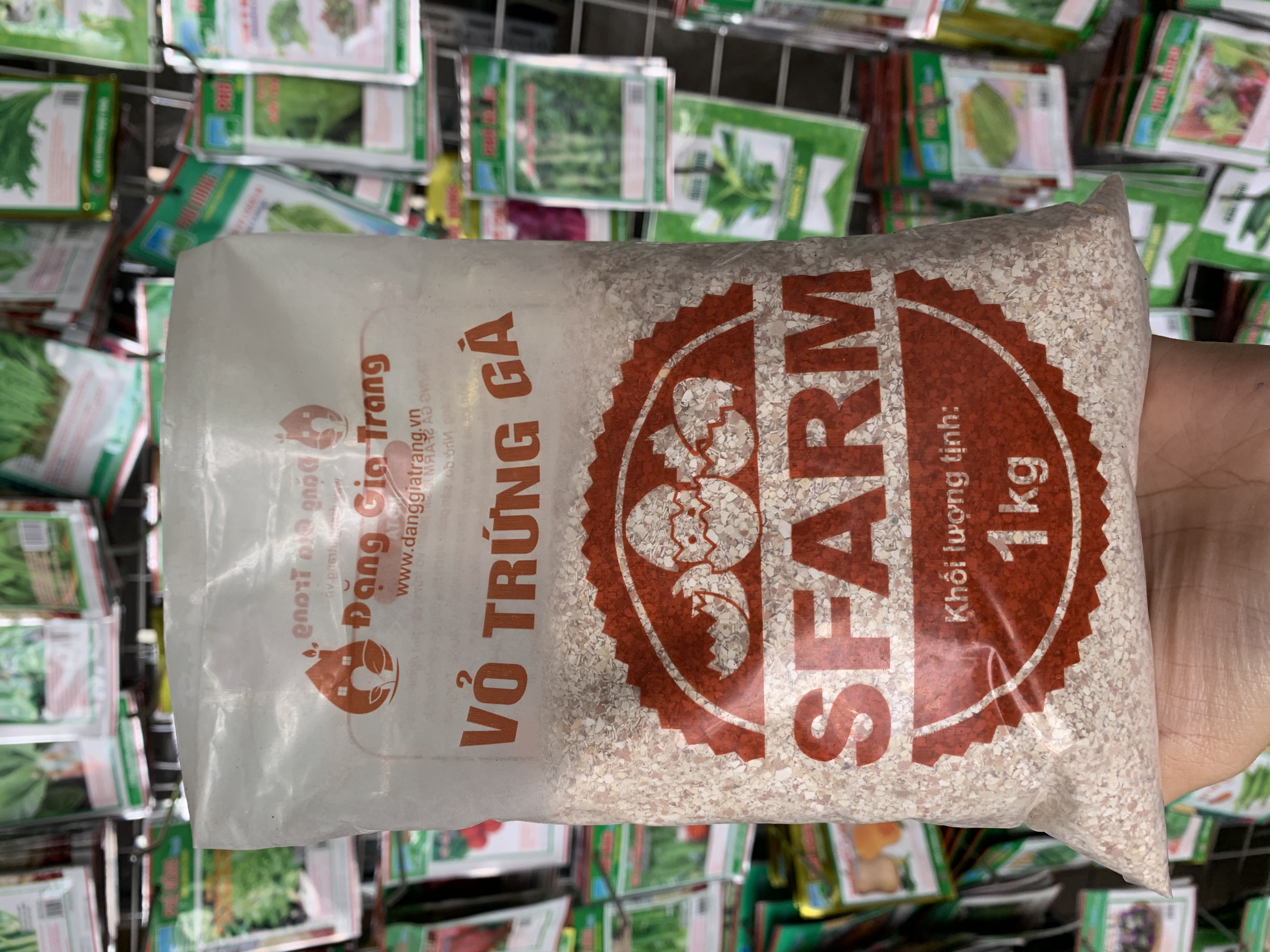 Vỏ Trứng Gà Sfarm Đã Qua Xử Lý Dùng Để Bón Cây Và Rau Sạch Gói 1 KG