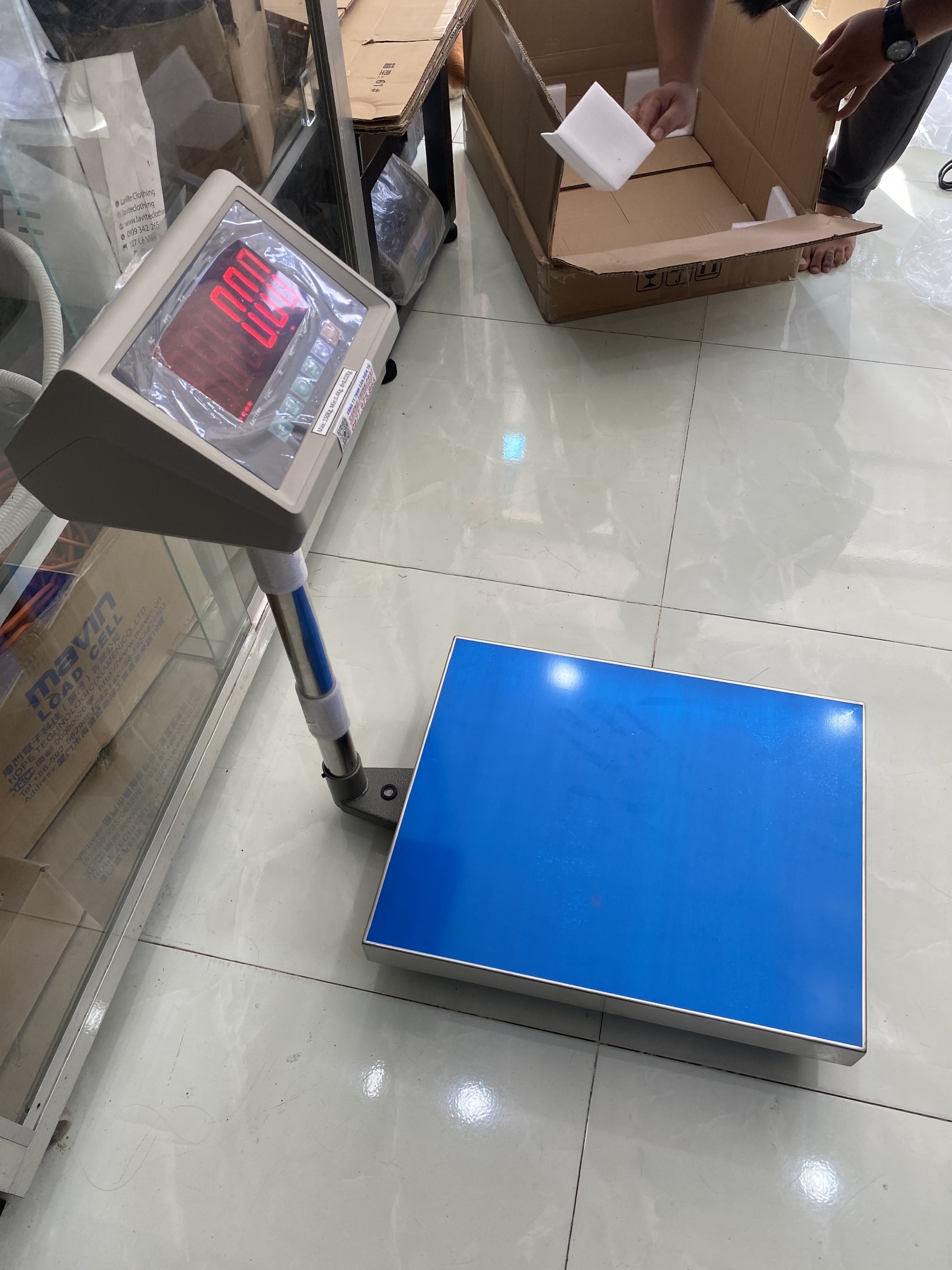 Cân Điện Tử Bàn A28, hiển thị 2 mặt 150kg, kích thước bàn 40x50cm