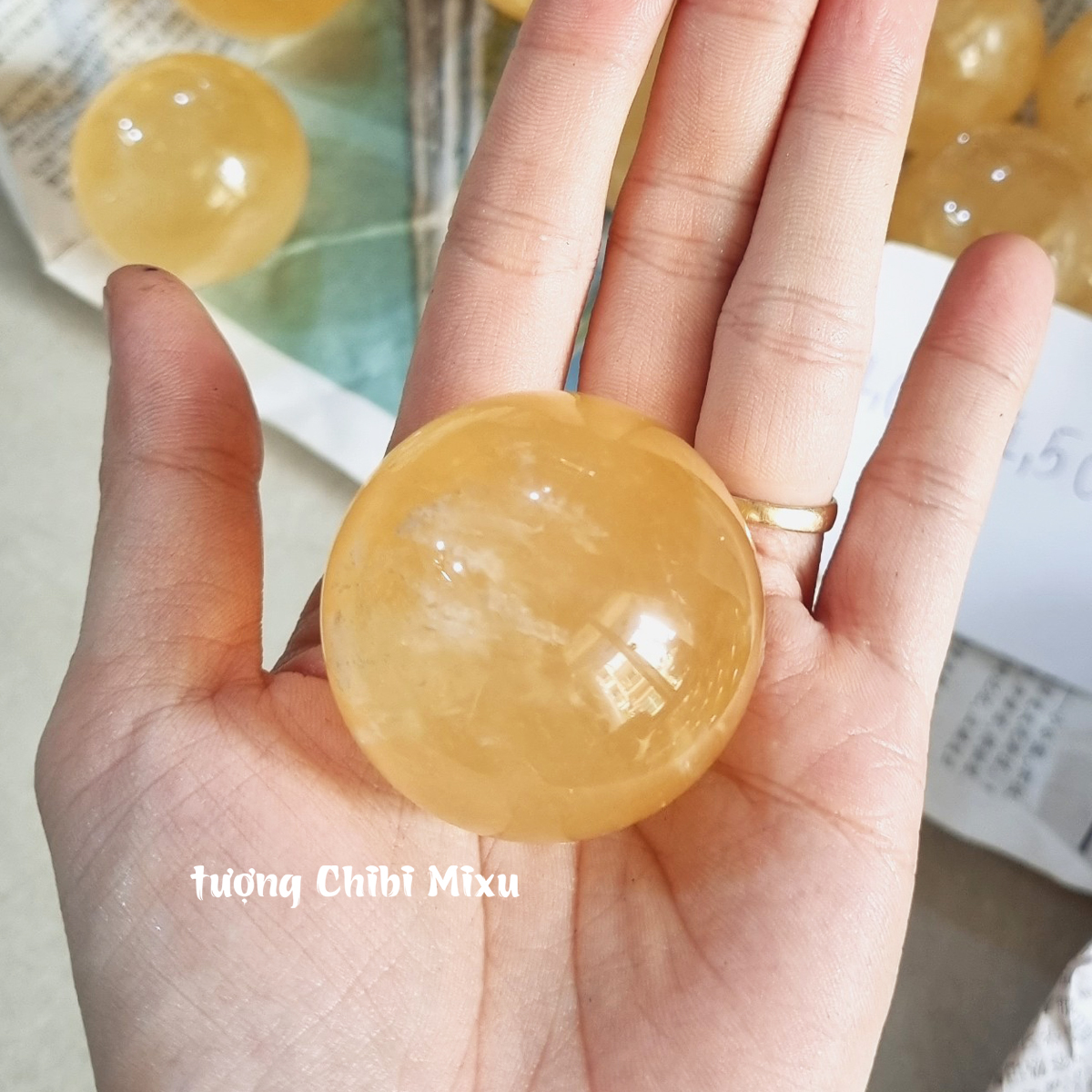 Bi cầu đá Thạch Anh vàng 4.0cm -> 5.5cm cho người mệnh Kim và Thổ
