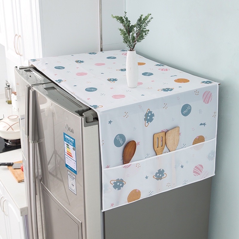 Khăn che tủ lạnh vải nilon có túi đựng 2 bên ,chống thấm ,chống bụi ,hoa văn trang nhã ,màu sắc đẹp mắt ,bảo vệ nóc tủ lạnh luôn sạch sẽ như mới