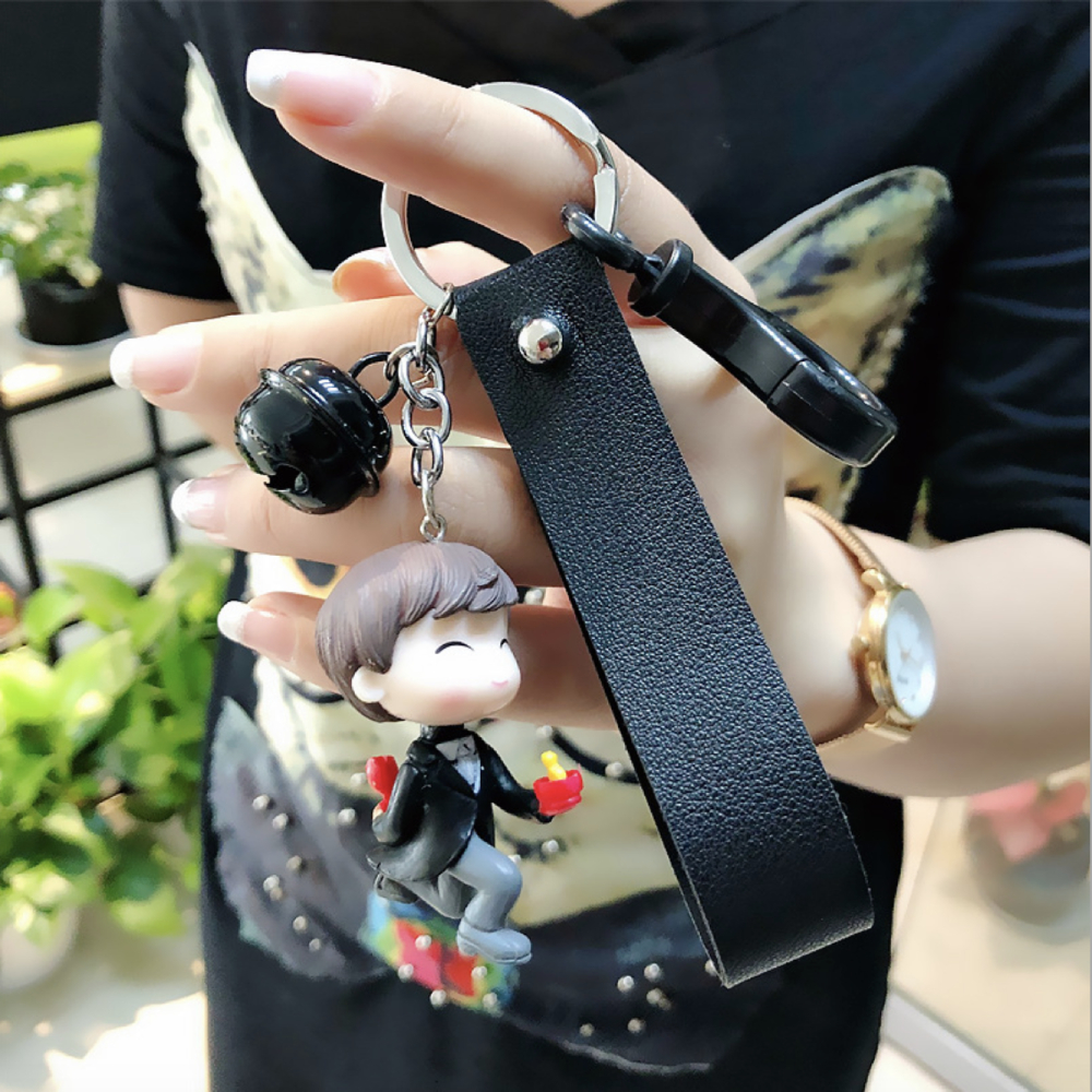 Móc khóa leng keng dây da basic - Chú rể đen