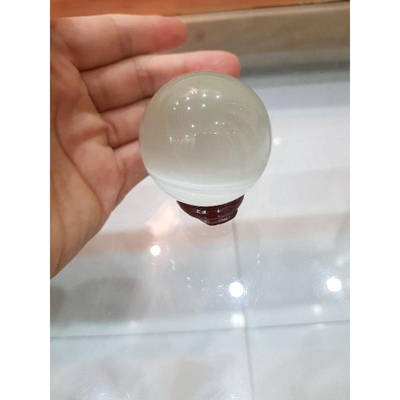 Quả Cầu trắng đá mắt mèo phong Thủy