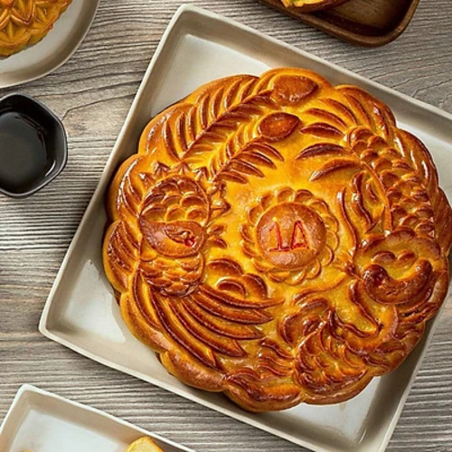 Bánh Trung Thu Givral Đặc Biệt - Thập Cẩm Gà Quay Vi Cá (4 Trứng/600gr)