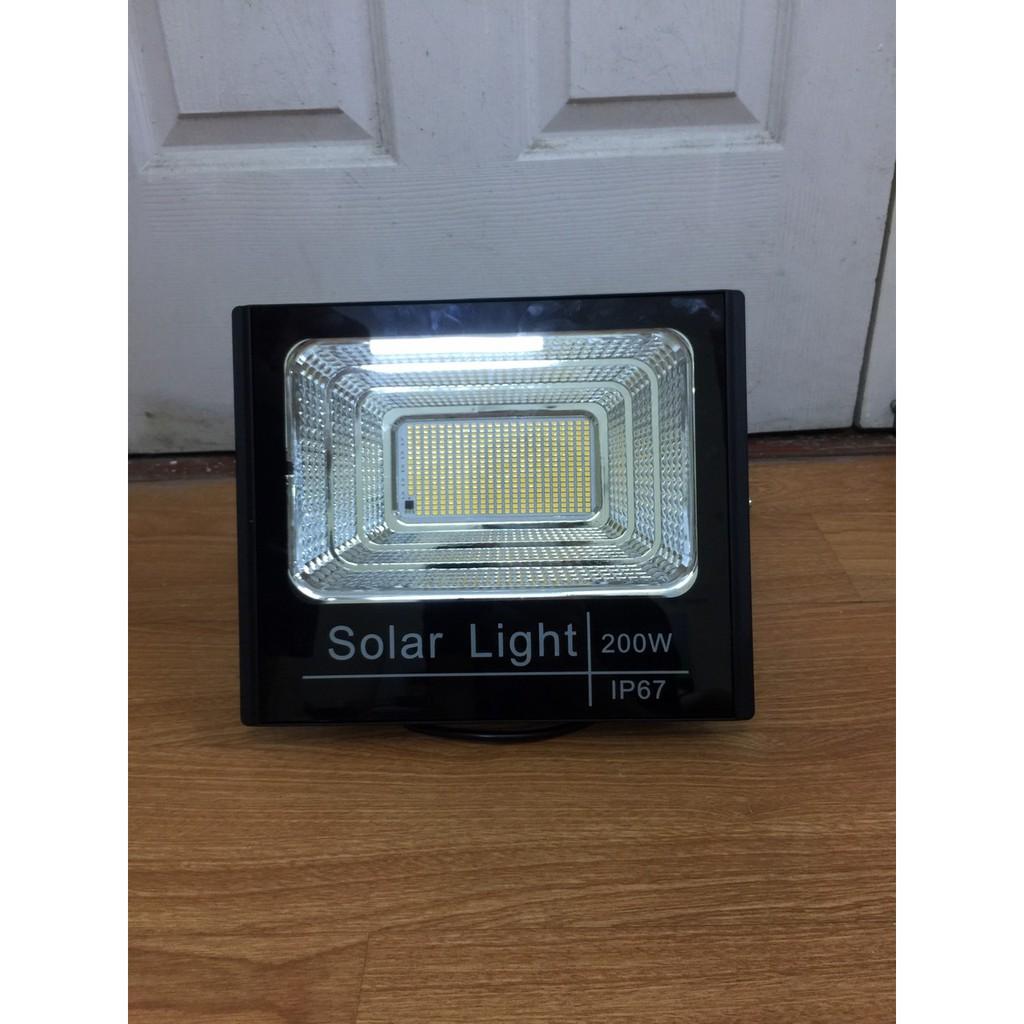 Đèn pha năng lượng 200W ánh sáng vàng, đèn ngoài trời độ bền