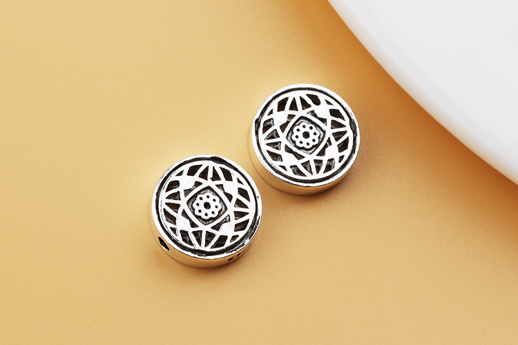1 Cái Charm bạc tròn xỏ ngang hoa văn - Ngọc Quý Gemstones