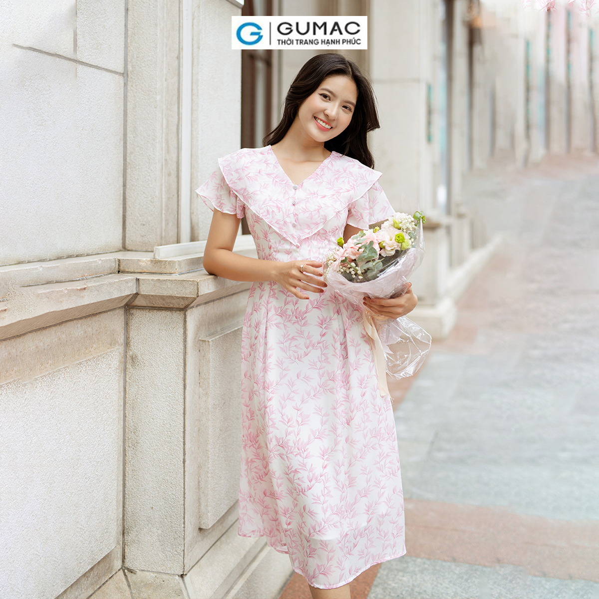 Đầm A 2 lớp họa tiết cổ V bèo nữ tính thanh lịch thời trang GUMAC DD06009