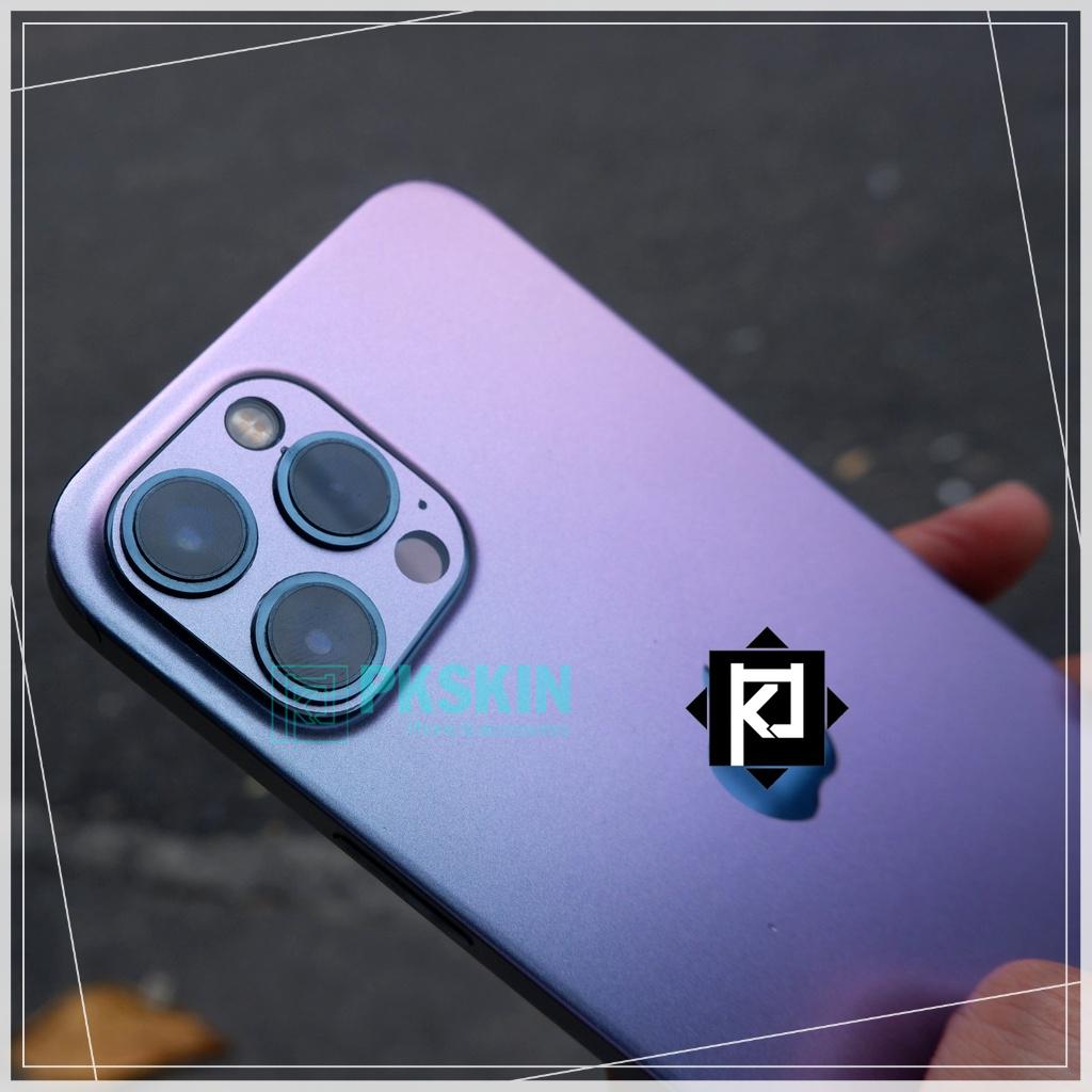 Miếng dán skin ánh tím cho iphone 12 , 12 pro max , 12 mini , 12 pro , 13 ,13 pro , 13 pro max , 13 mini , 11 , 11 pro