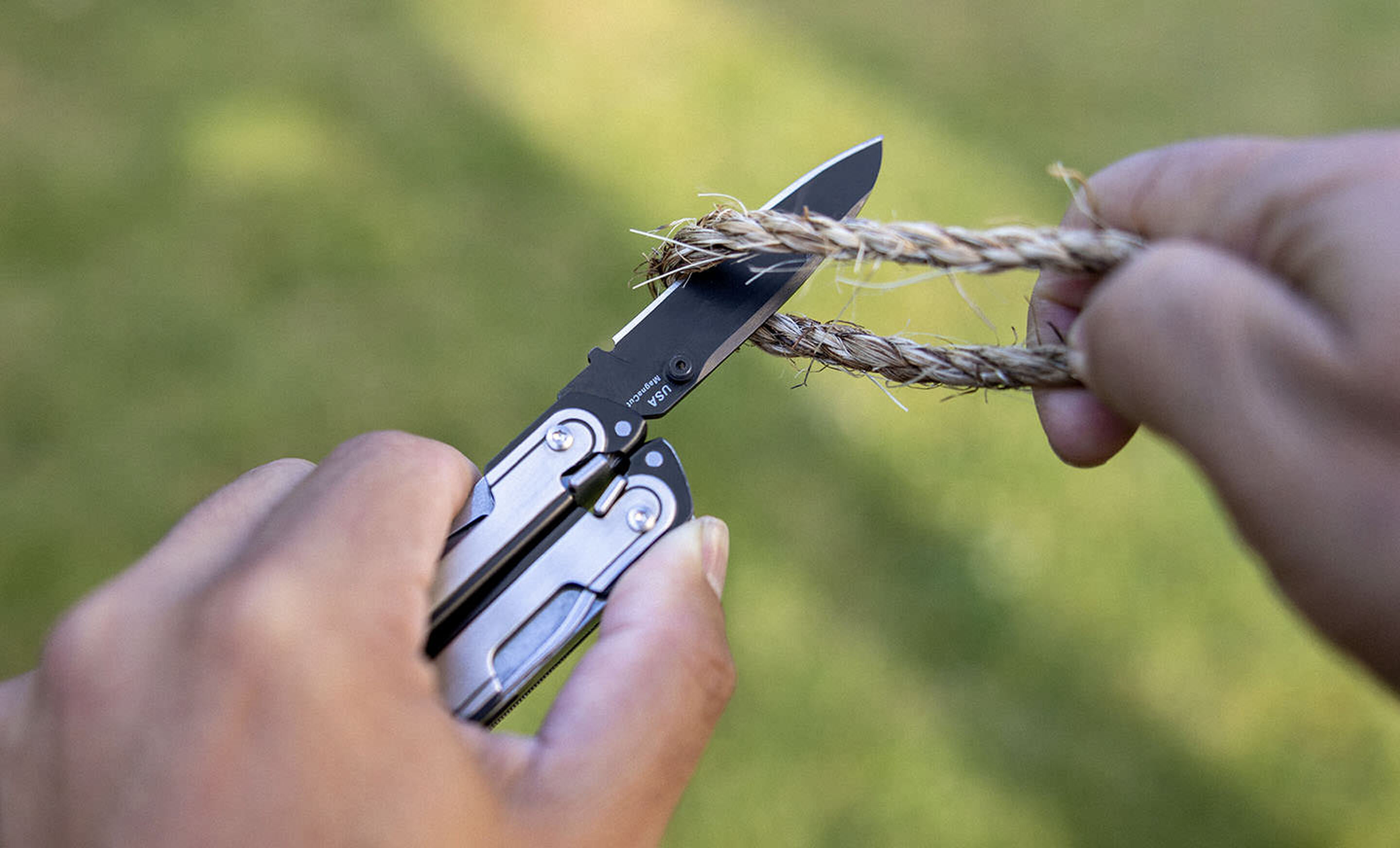 Dụng cụ đa năng Leatherman Arc (20 tools) Bảo hành chính hãng 25 năm