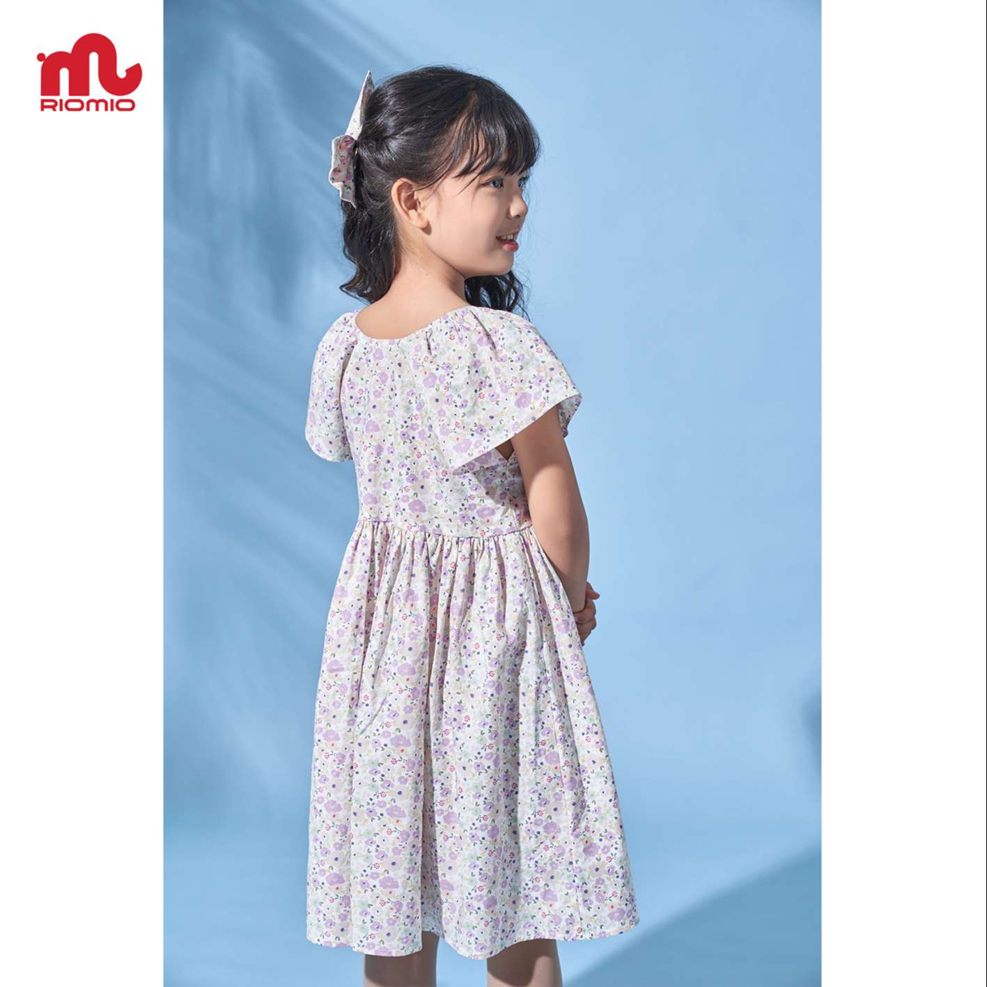 Đầm bé gái 15-40kg RIOMIO hoa nhí cúc chéo xinh xắn cho bé chất liệu cotton thô mềm mát - RV182