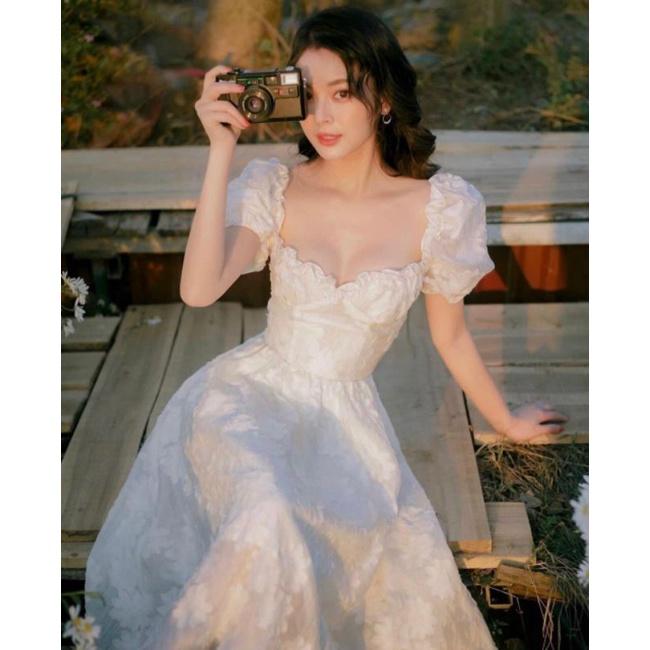 Đầm trắng hoa nổi bèo tay bồng xinh xắn June Dress