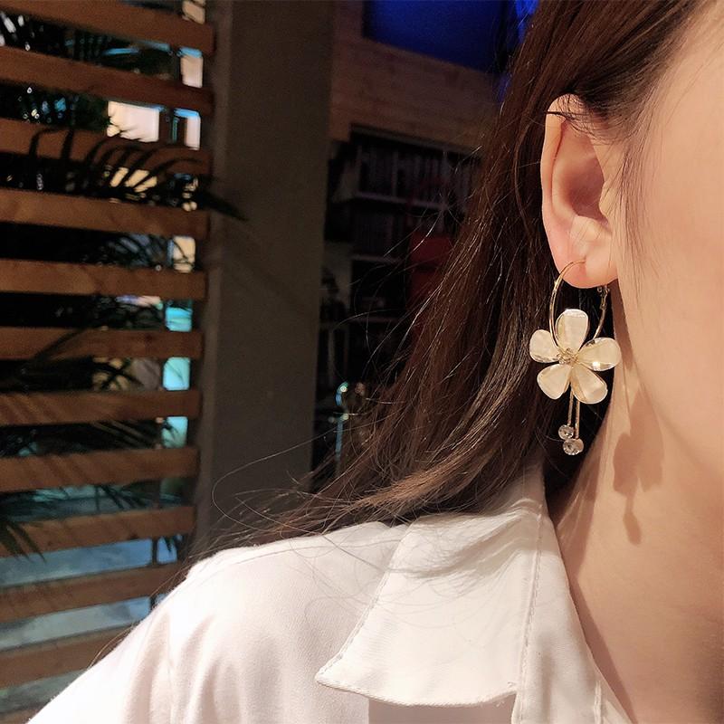 Khuyên tai nữ bạc tròn