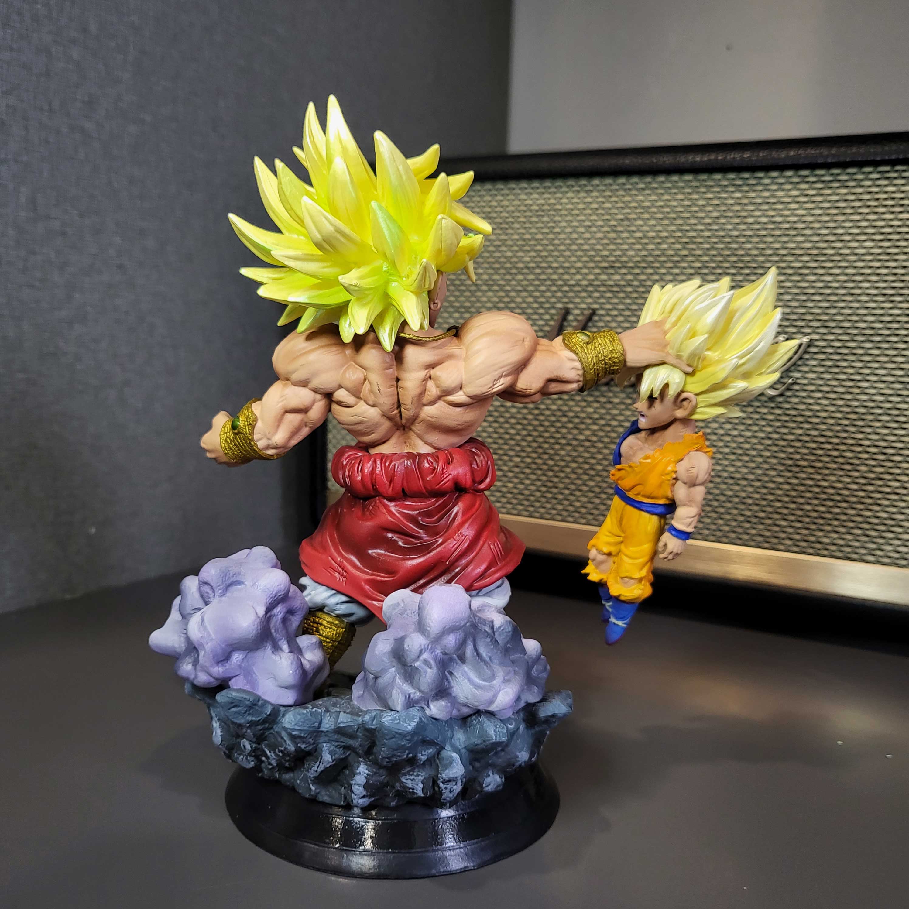 Mô hình Brokly vs Goku 17 cm - Dragon Ball