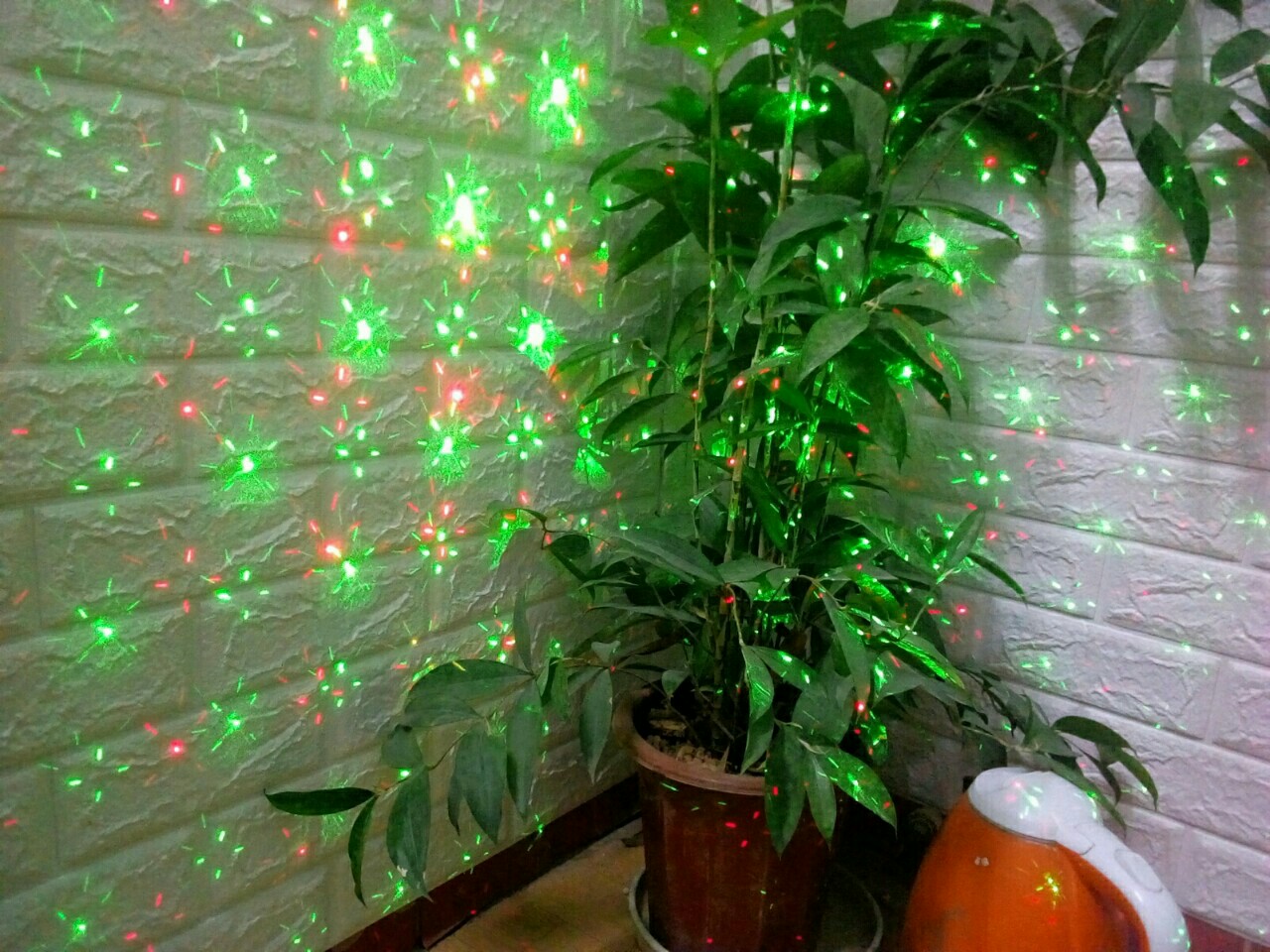 Đèn chiếu sao Laser 2019  trang trí  Noel, Năm mới nháy theo nhạc, đổi hình sinh động - hàng chính hãng