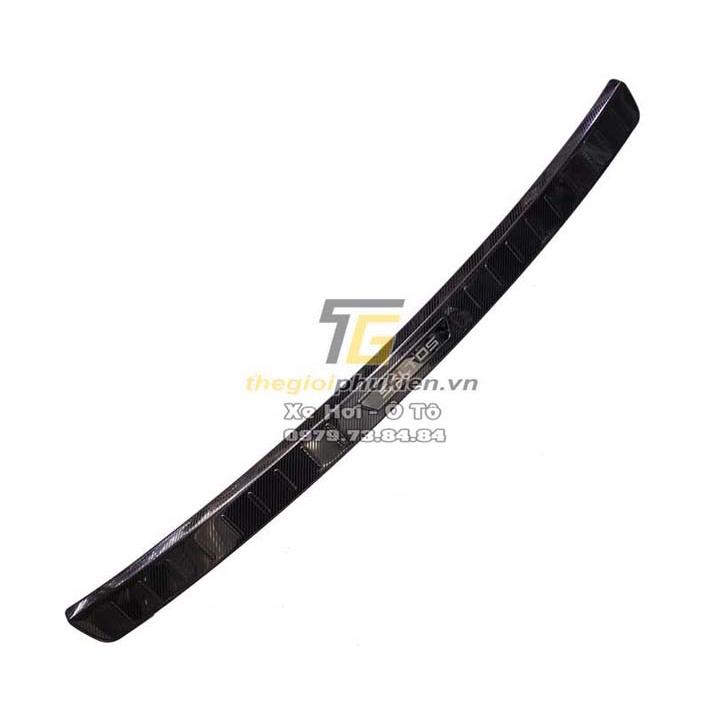 BỘ SẢN PHẨM Nẹp bước chân và ốp chống trầy cốp Kia Seltos - Mẫu vân Carbon