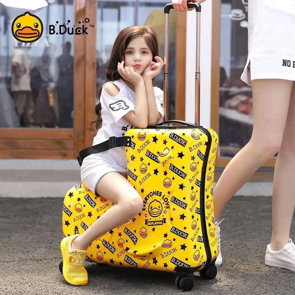 VALI nhập khẩu size 20/24 inch Dành Cho Bé