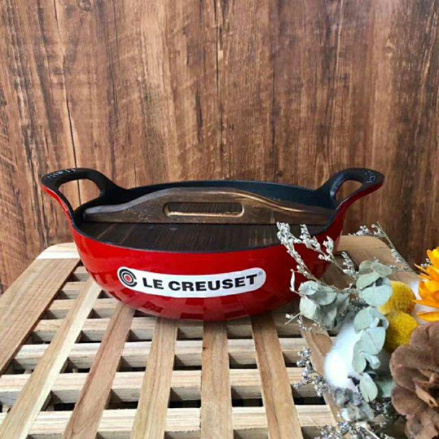 Nồi chảo 2 quai Lecreuset Schmorbrater 24cm Schwarz Matt - Màu đen và đỏ