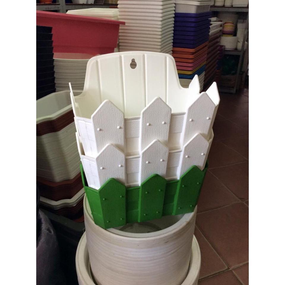 Chậu ốp tường hàng rào