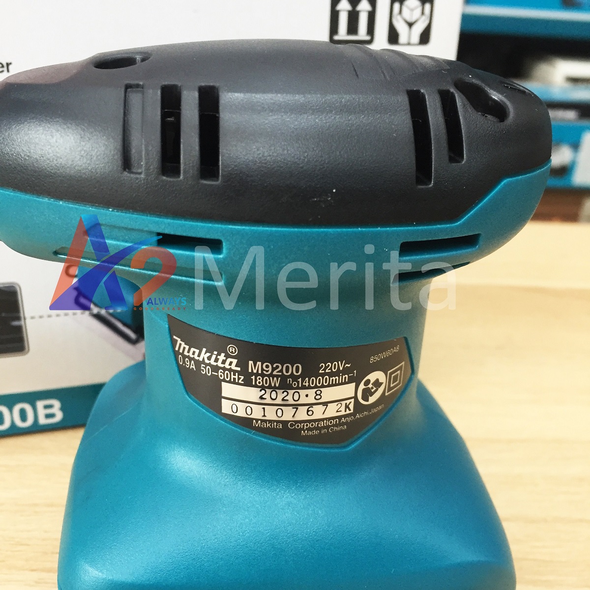 Máy chà nhám vuông 180W Makita MT