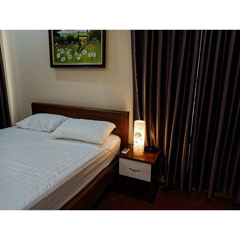 Đèn để bàn giấy dó hoa khô chú công