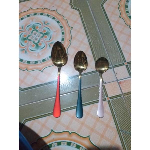Thìa Inox Mạ Vàng Cán Dài Nhiều Mầu Không Gỉ Sang Trọng