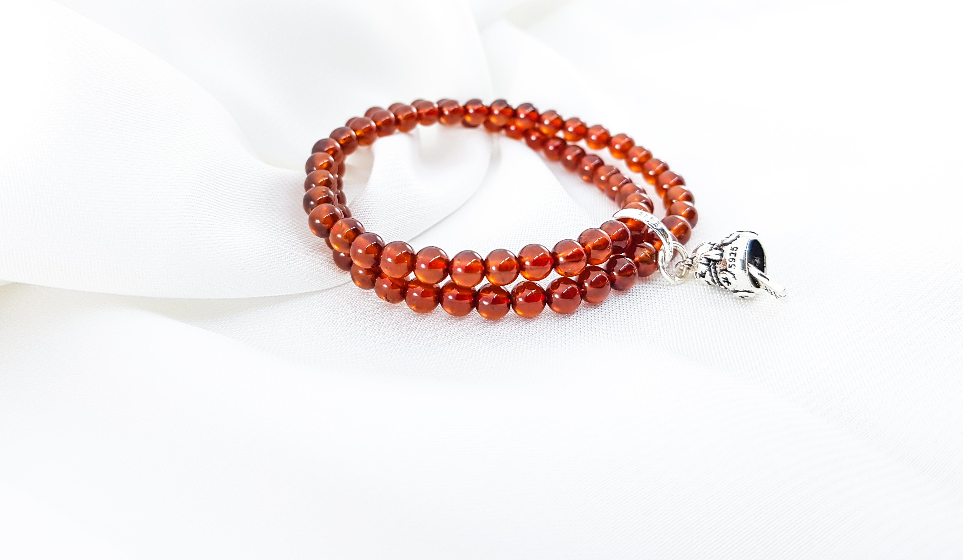 Vòng Tay Mệnh Hỏa, Thổ Đá Garnet Mix Charm Mèo May Mắn