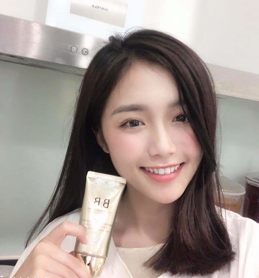 Kem nền siêu mịn tông tự nhiên BB CREAM BENEW hàn quốc ( 50ml) kèm khuôn