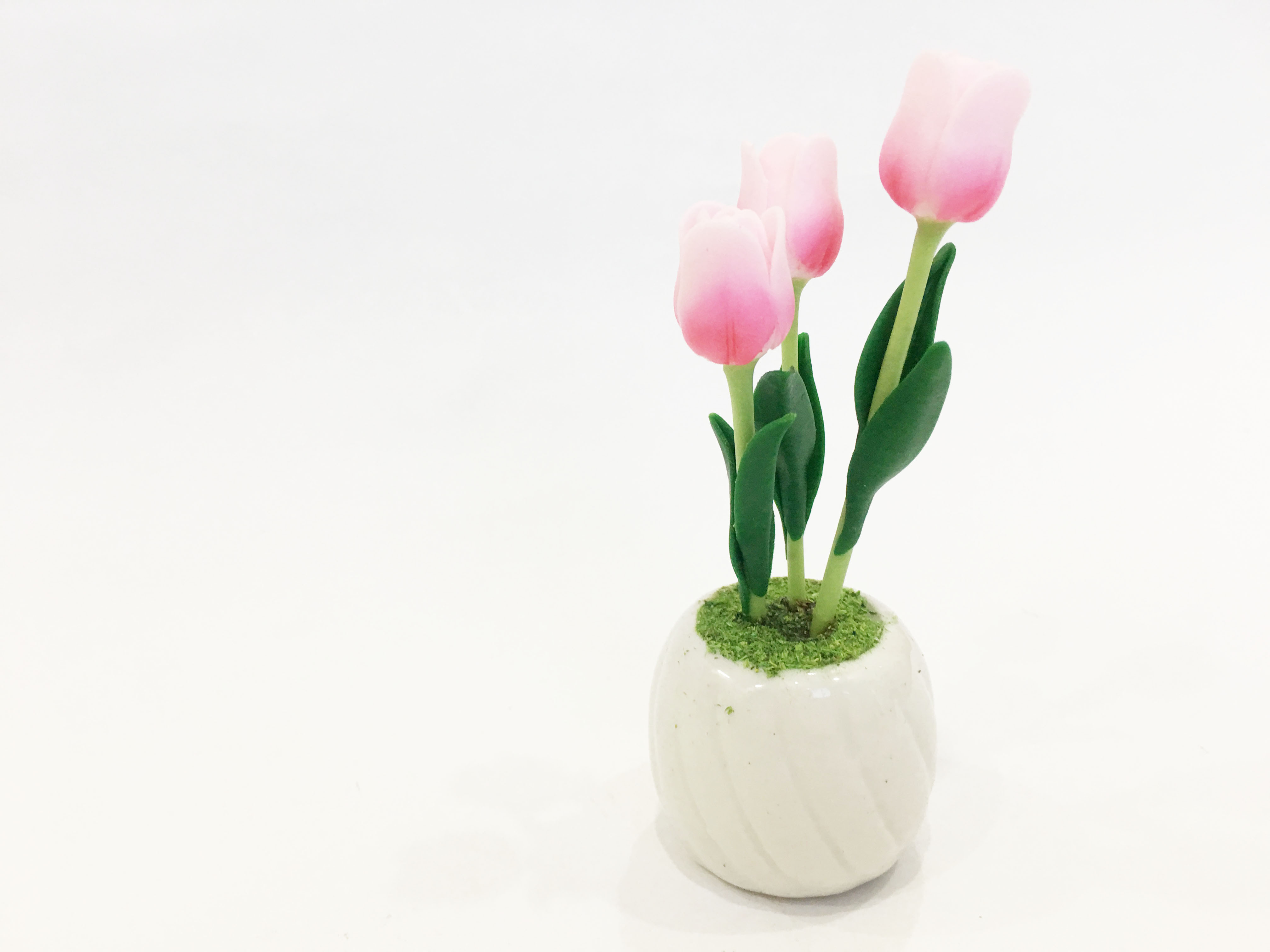 Chậu hoa đất sét mini - Cây tulip / Uất kim hương (phát màu ngẫu nhiên) - Quà tặng trang trí handmade