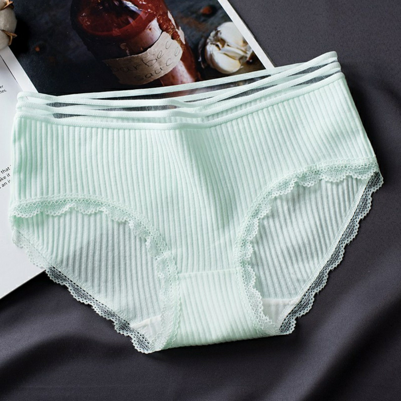 Quần cotton tăm màu trơn viền ren ôm mông cạp viền 3 sọc lưới