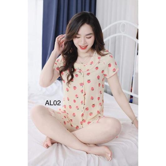 Quần áo mặc nhà cổ vuông đáp ren