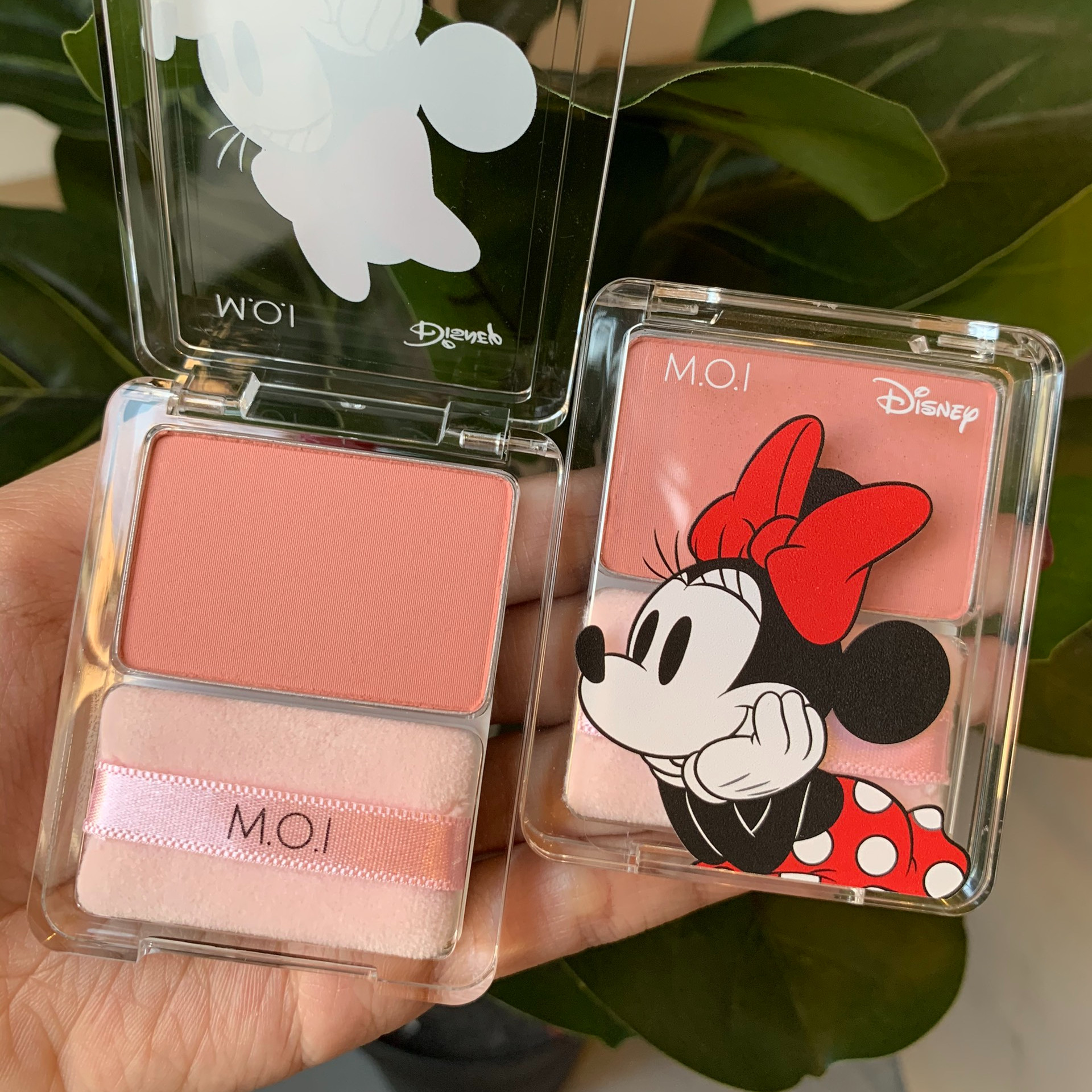 Phấn Má Hồng M.O.I Hồ Ngọc Hà Siêu Mịn Glowing Cheeks Hàn Quốc 3 Màu Siêu HOT M.O.I và Disney Hình Chuột Mickey