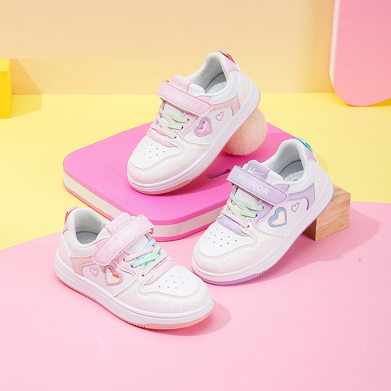 Giày thể thao cho bé phong cách dễ thương – GTE9159