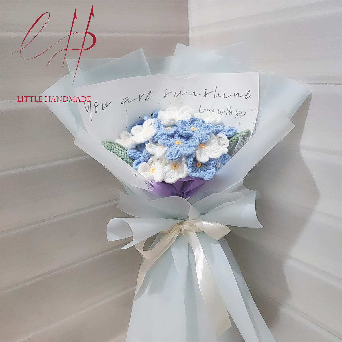 Bó hoa lưu ly xanh trắng 21 bông bằng len handamde