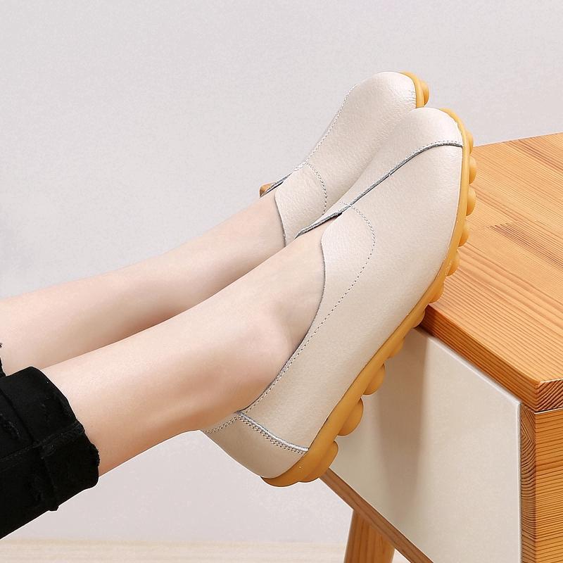 2020 Fashion women outdoor soft leather casual flat shoes