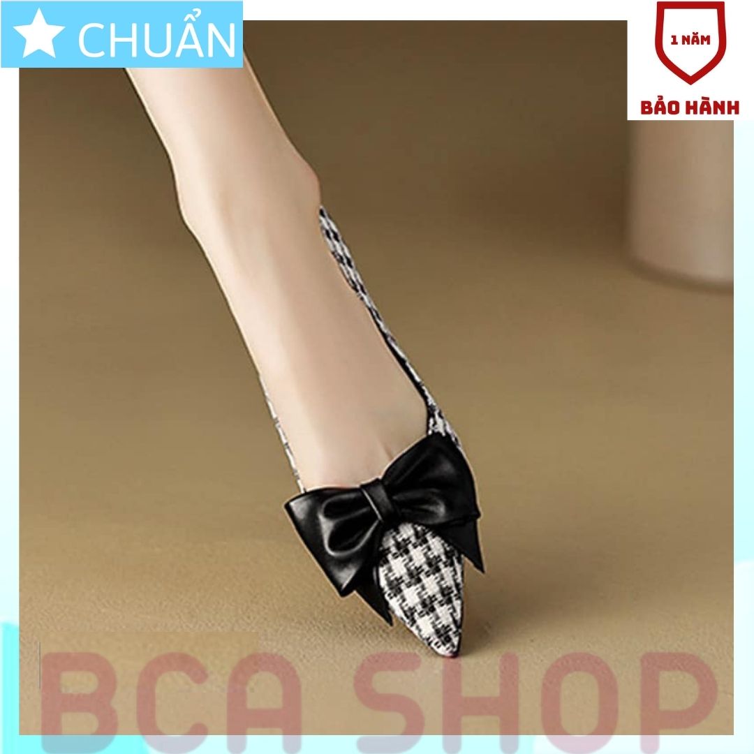 Giày cao gót nữ 7p RO483 ROSATA tại BCASHOP đế trụ nhỏ, mũi nhọn, có nơ cách điệu, da phủ bằng vải bố - caro đen trắng