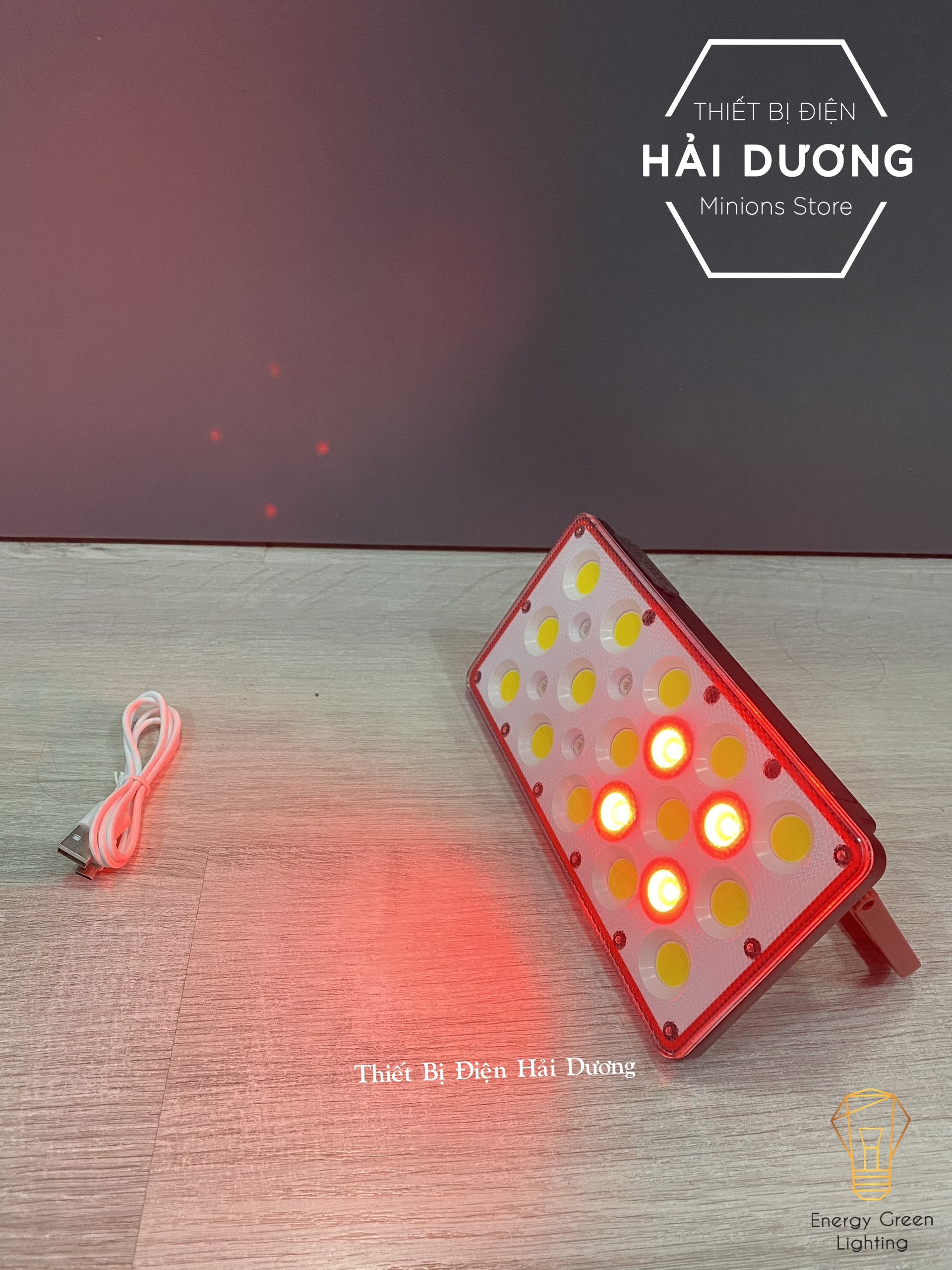 Pha Led Gz010 Siêu Sáng Pin Sạc Tích Điện Nhỏ Gọn Khi Dã Ngoại - 5 Chế Độ Sáng - Dung Lượng Pin Lớn