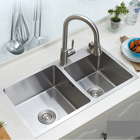 Chậu rửa chén bát 7843 Greenenvi sus304 hai hố lệch-tặng rá inox đa năng