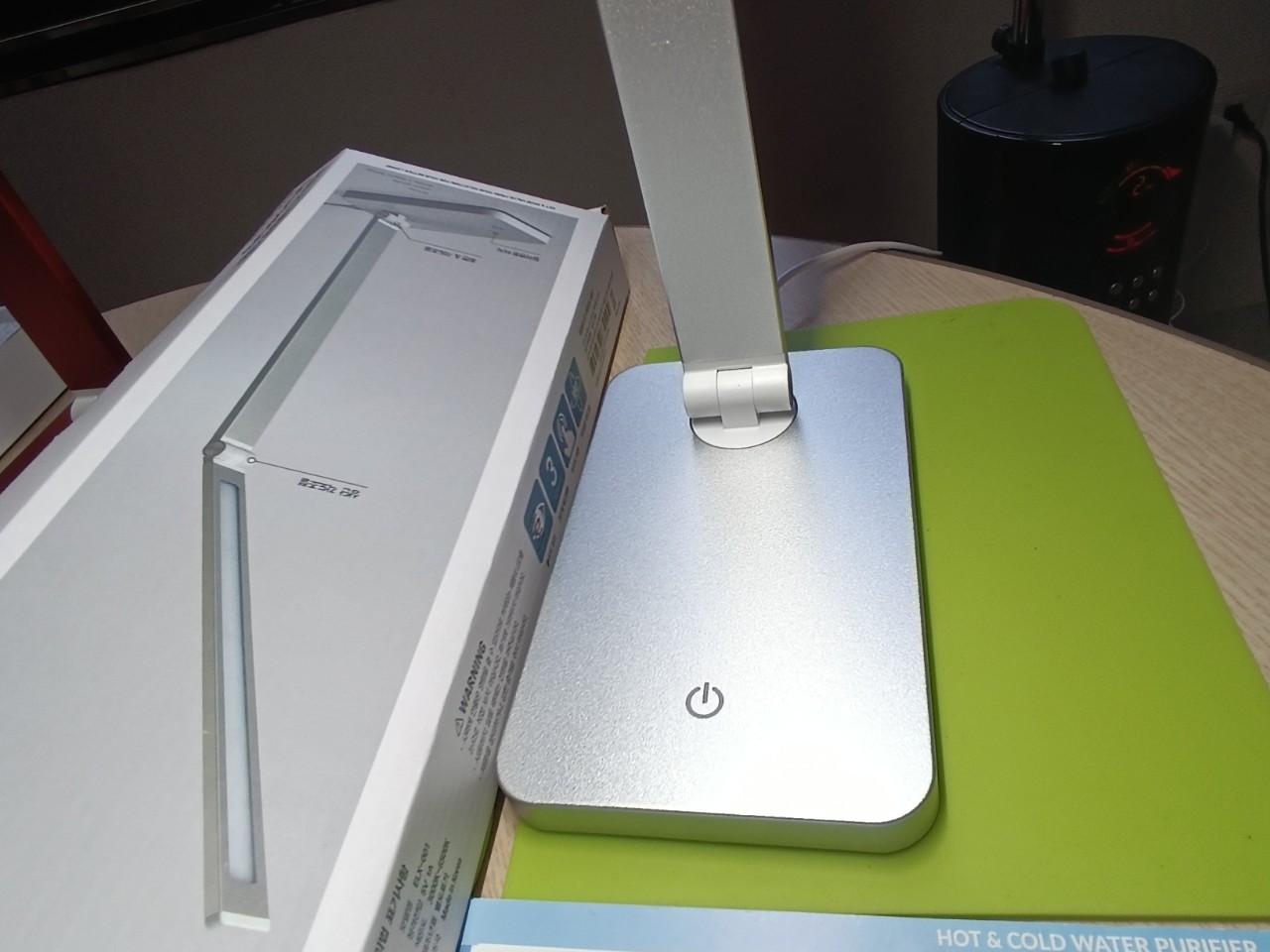 Đèn bàn học led EYE LUX Hàn Quốc ELX-001 . Hàng Chính Hãng