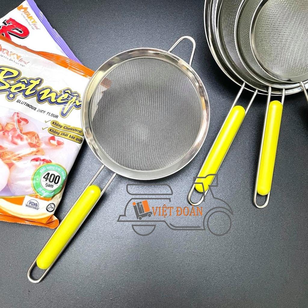 RỔ LƯỢC DỪA, RÂY BỘT Inox tay cầm NHỰA XANH CHỐNG NÓNG. DỤng cụ nhà bếp dùng lược, lọc vớt bọt, lưới khít CÓ TAY CẦM NHỰA BỌC CHỐNG NÓNG CAO CẤP nhiều size