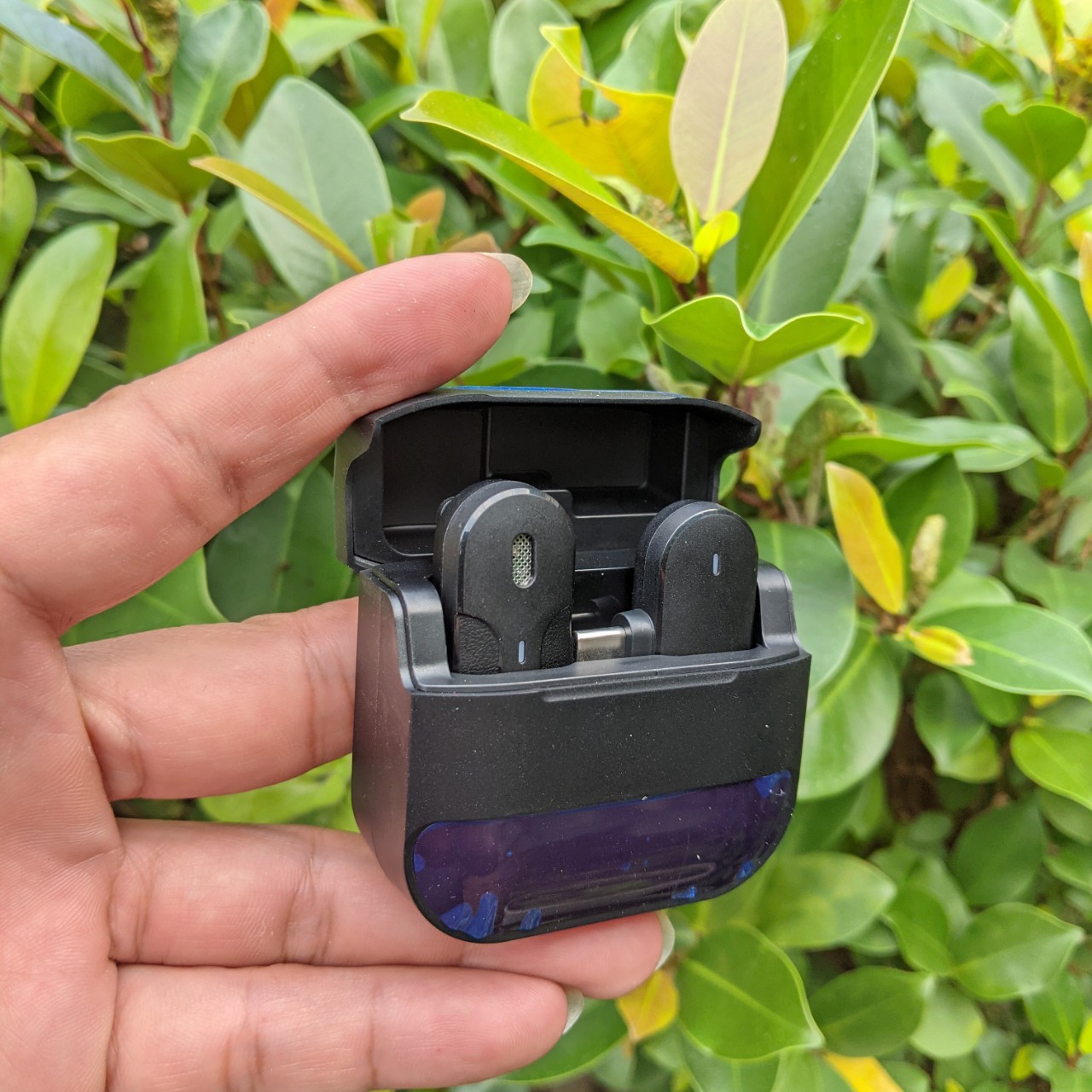 Micro không dây cài áo lọc tiếng ồn khử nhiễu kèm hộp sạc M8 Pro cao câp