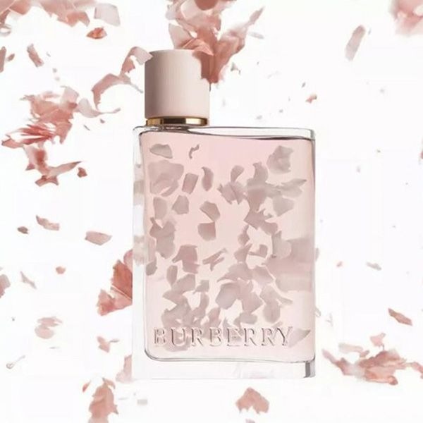 Tinh dầu nước hoa dạng xịt Burbery Her 10ml ngọt ngào, trẻ trung