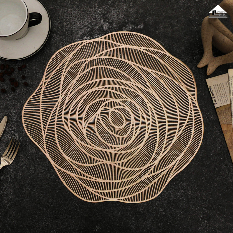 Tấm Lót Bàn Ăn Placemat In Cách Nhiệt Bronzing Sang Trọng