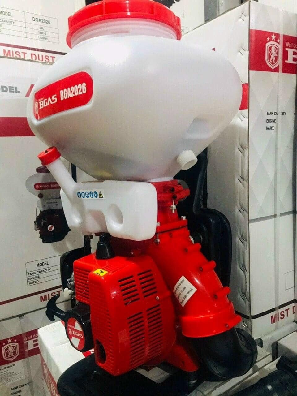 Máy phun thuốc sâu dạng hạt- Máy xạ phân 2 thì BGAS BGA2026 - Hàng chính hãng