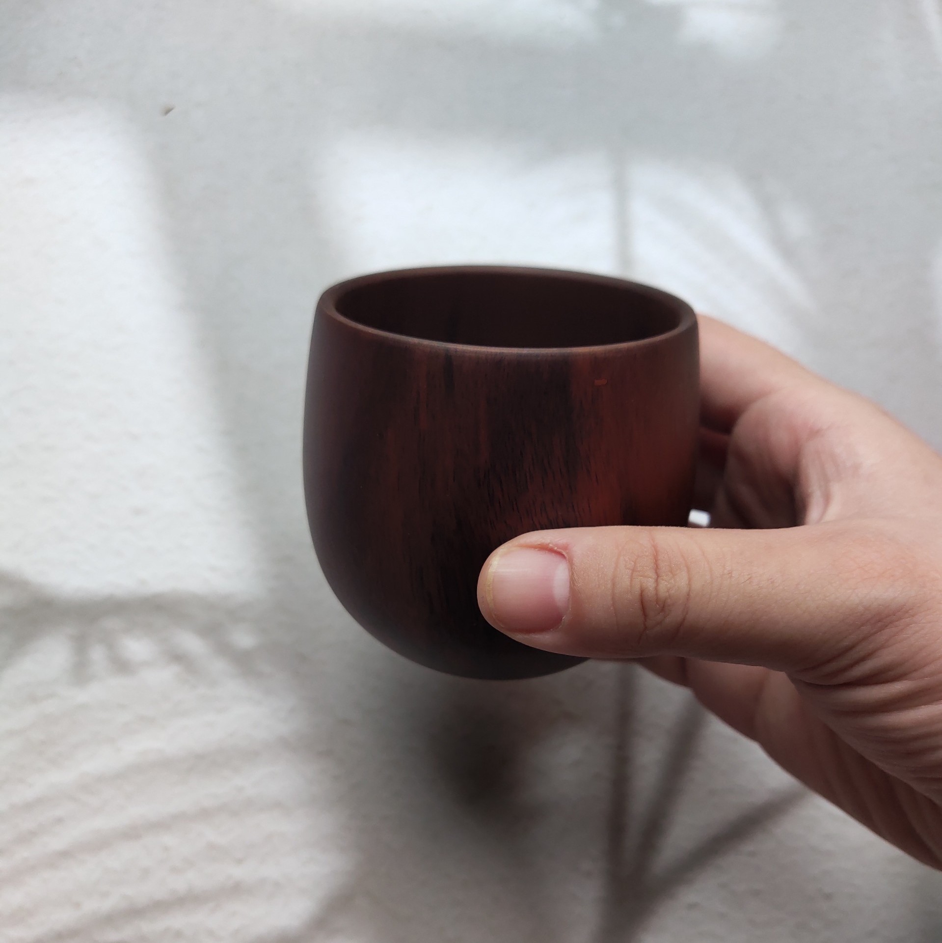Cốc Gỗ Keo Nâu Đỏ Thân Tròn Xinh Xắn 7x7cm Uống Nước, Trà, Cà Phê, Cốc Gỗ Decor Trang Trí Chụp Ảnh Của Vitrapro