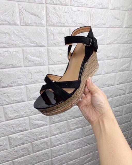 Sandal cao gót đế xuồng