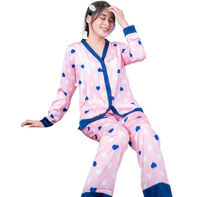 Đồ bộ pyjama nữ, đồ mặc nhà cao cấp VILADY - B103 kiểu cổ V tay dài quần dài họa tiết chấm Bi màu hồng, chất liệu lụa Pháp ( lụa latin) siêu mát