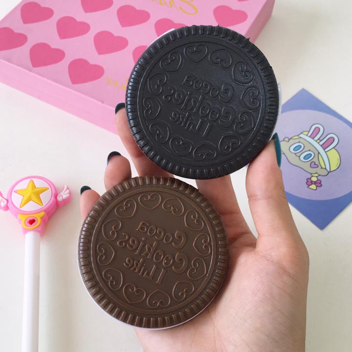 Bộ gương lược bỏ túi mini hình chiếc bánh cookie - màu nâu sẫm  BGL12