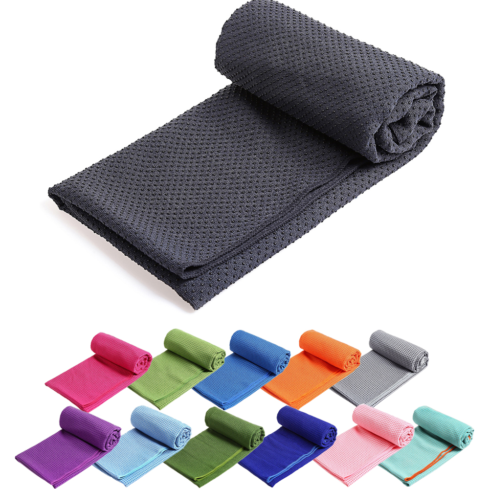 Khăn tập yoga chất liệu bằng vải sợi mang lại cảm giác mềm mại, thấm hút